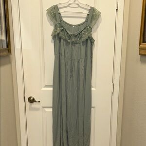 Elegant Pale Green Lace Long Dress